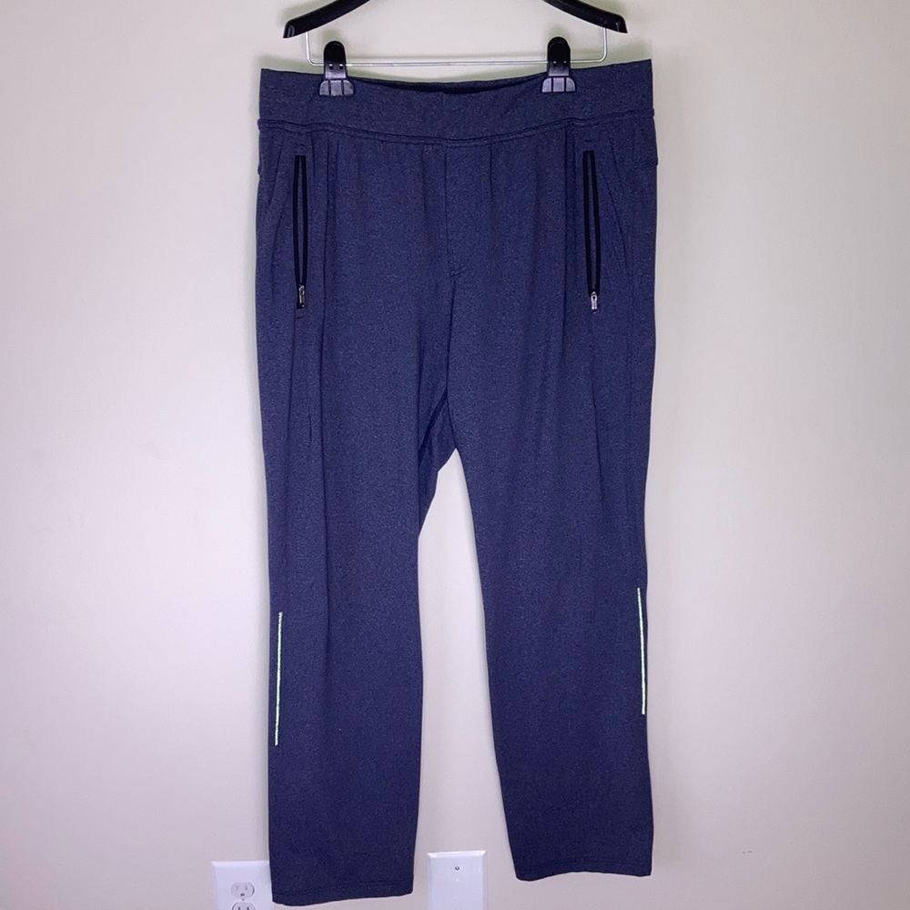 LULULEMON | Straight Leg Pants